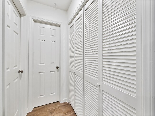 Building Photo - 2802 Shaver St