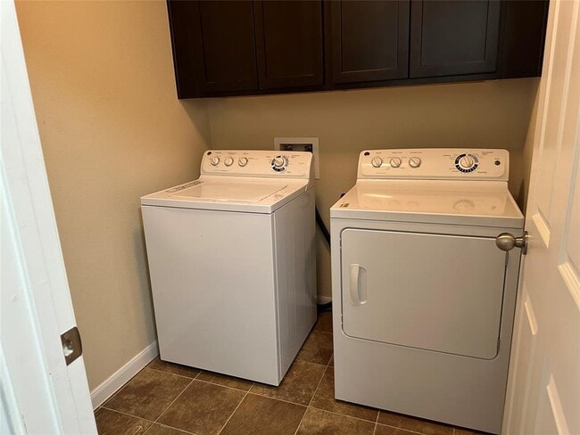 Building Photo - 316 Pack Horse Dr