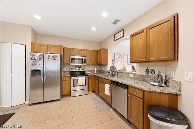 Building Photo - 3223 Antica St