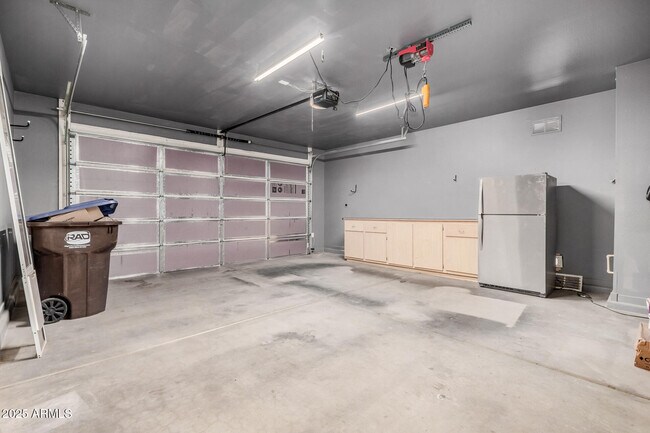 Building Photo - 399 Pelipa Dr