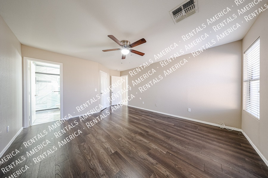 Building Photo - 1404 S Crossbow Ct