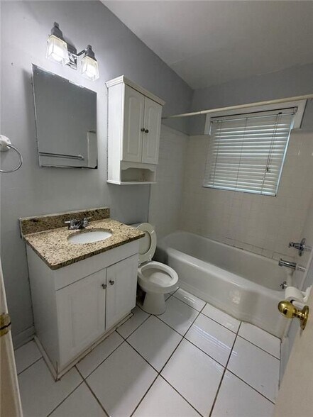 Building Photo - 789 Jordan Ln