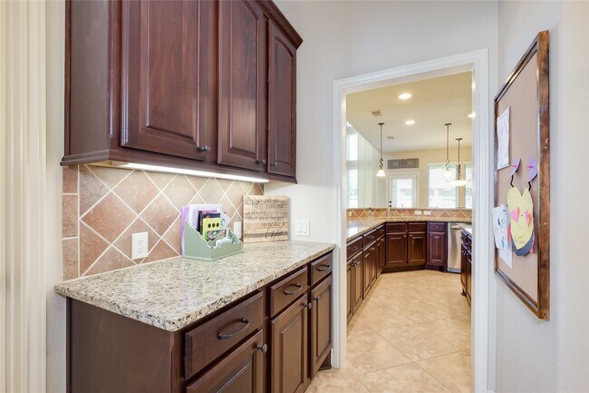 Building Photo - 27707 Lodgemist Ct