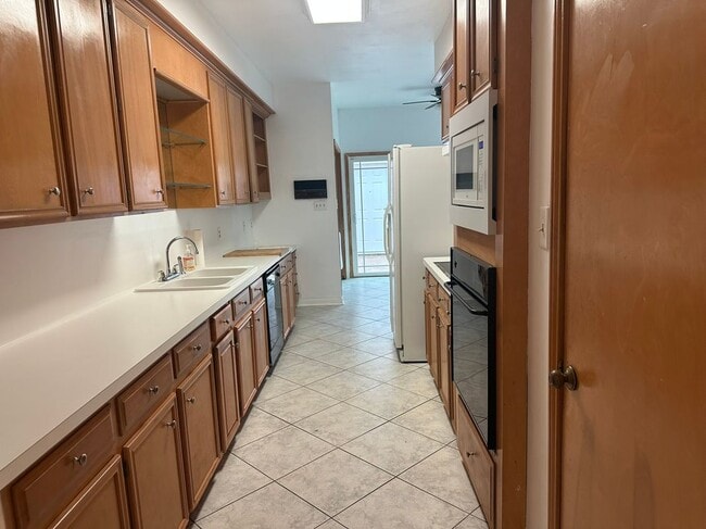 Building Photo - 17132 Beaver Springs Dr
