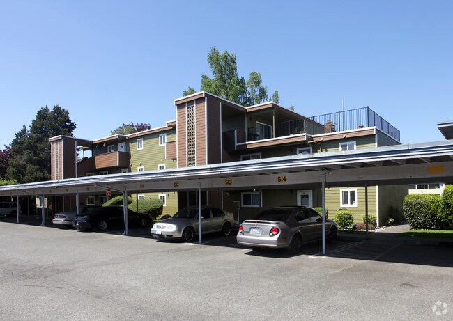 Four Fountains Apartments - Lakewood, WA | Apartment Finder