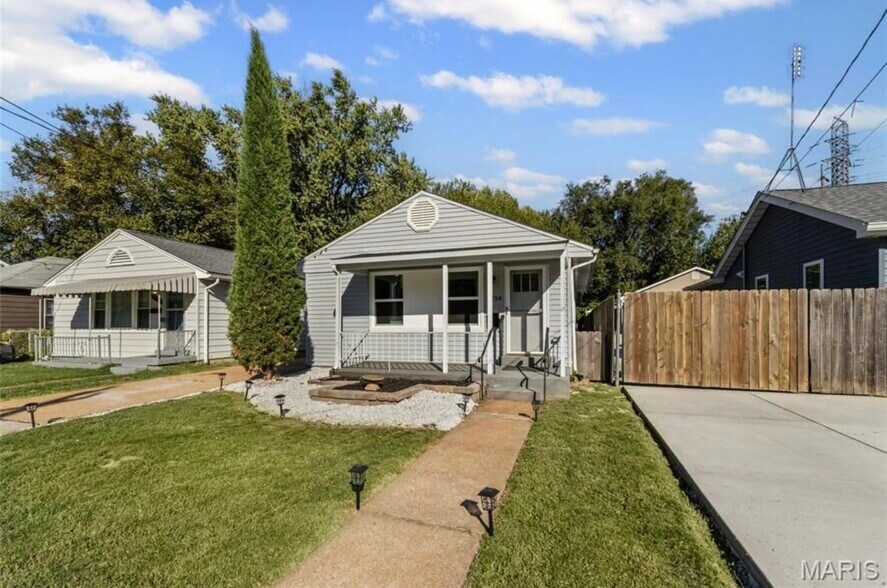 Building Photo - 2754 Hermitage Ave