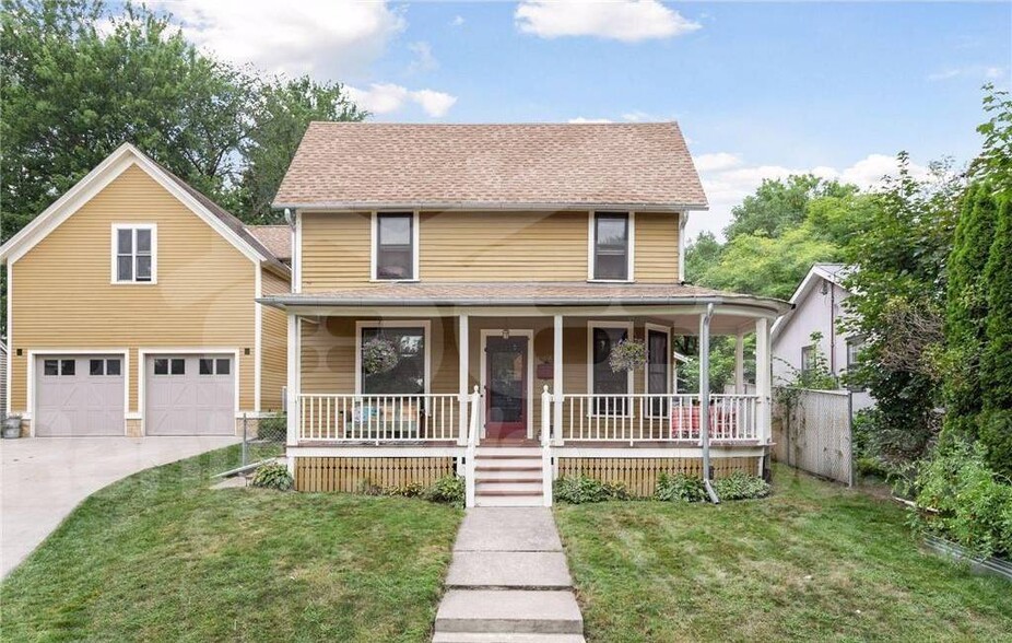 Primary Photo - 1004 6th St S
