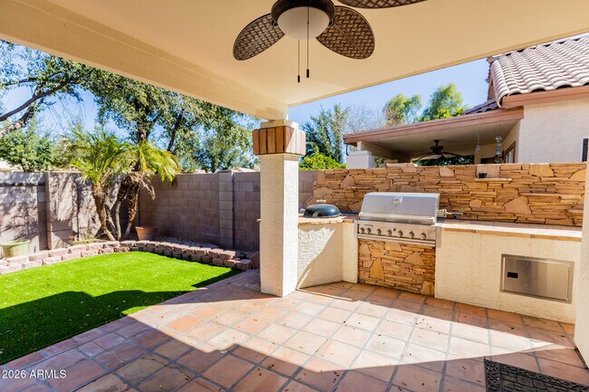 Building Photo - 7421 S Kachina Dr
