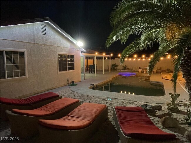 Building Photo - 5415 Oxbow St