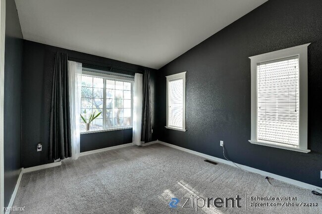 Building Photo - 3 br, 2 bath House - 6117 101st Place Nort...