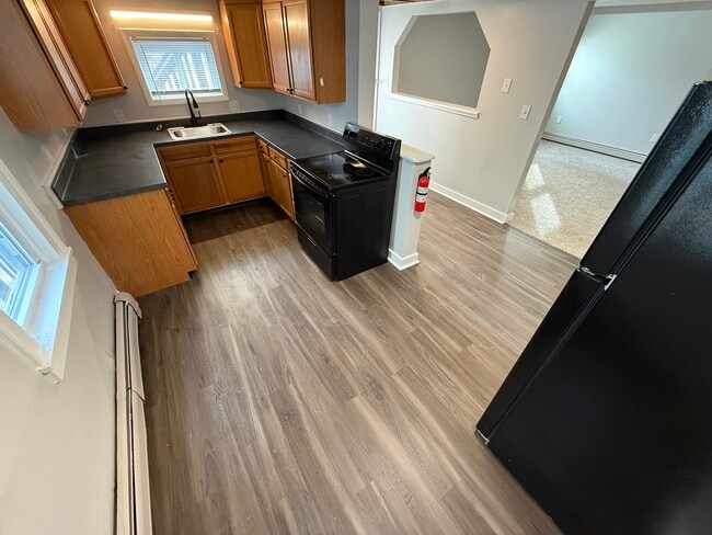 Building Photo - 37 Thompson Street