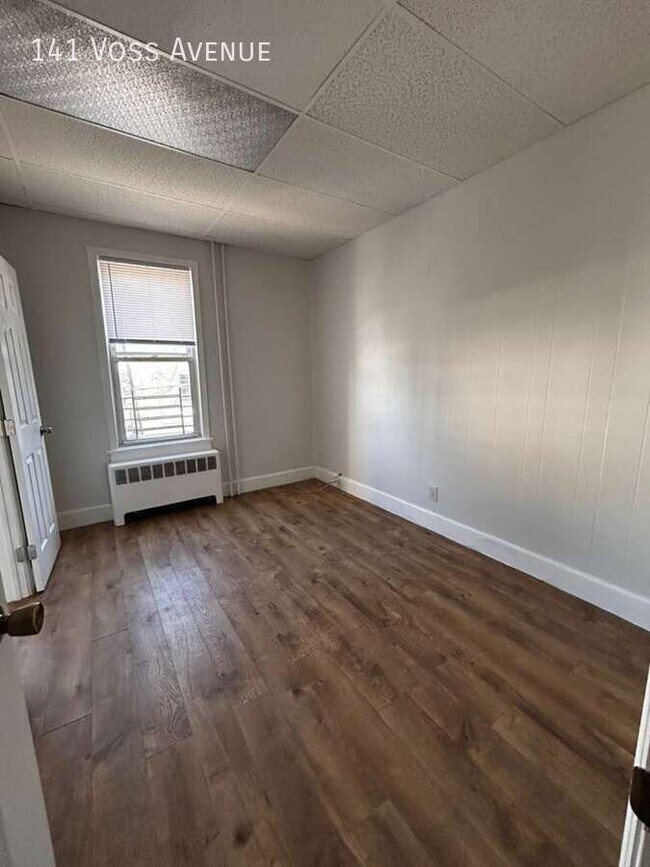 Building Photo - 141 Voss Ave