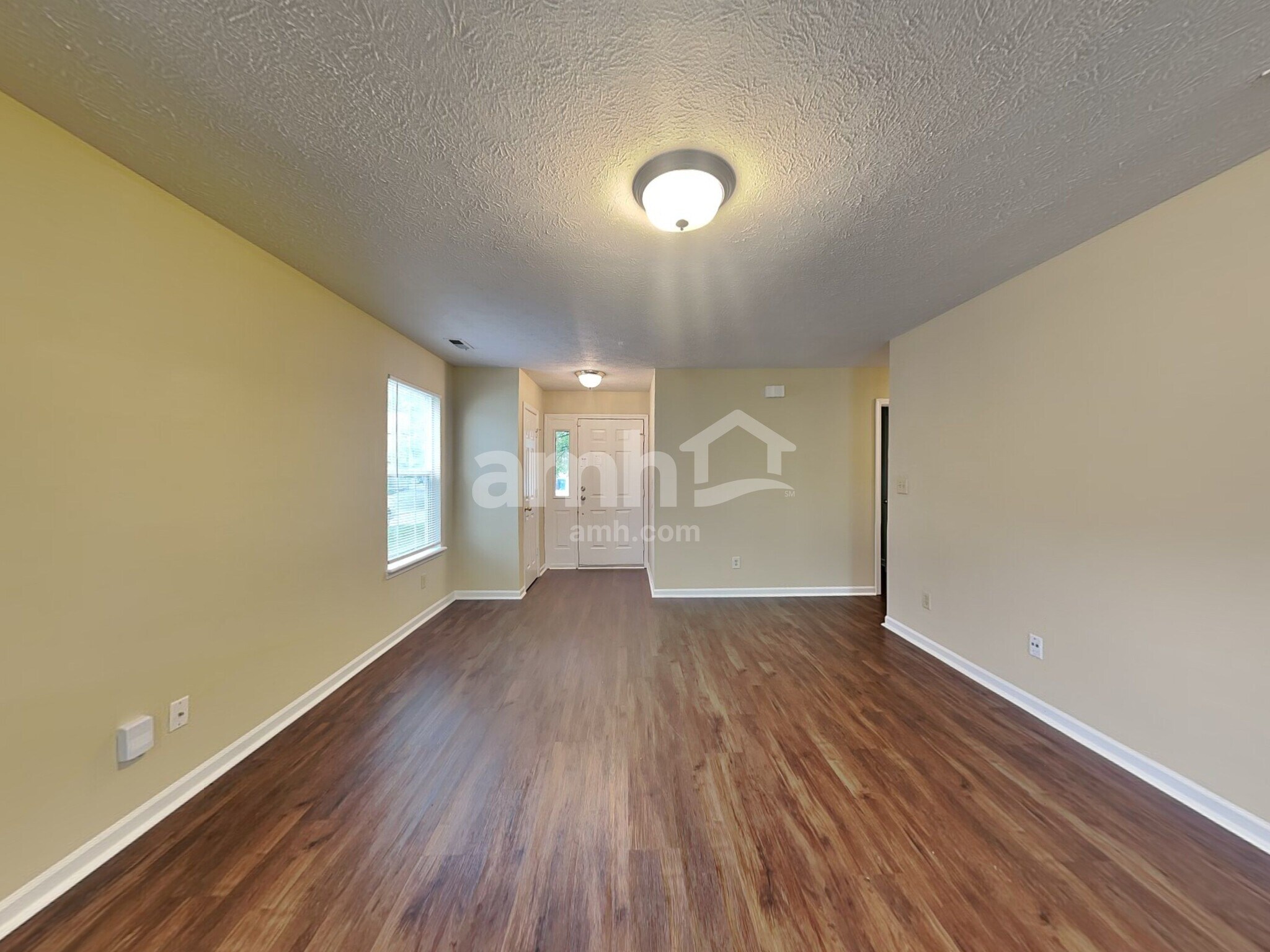 Building Photo - 10917 Snowdrop Way