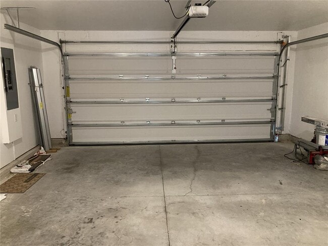 Building Photo - 26335 Explorer Rd