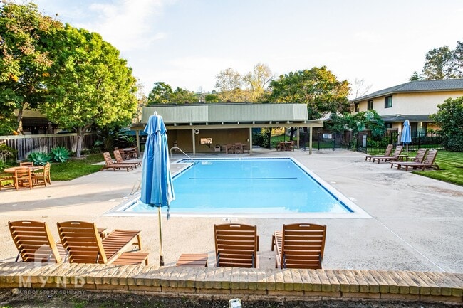 Building Photo - 10617 Caminito Cascara