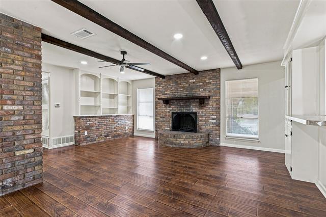 Building Photo - 532 FM 1187
