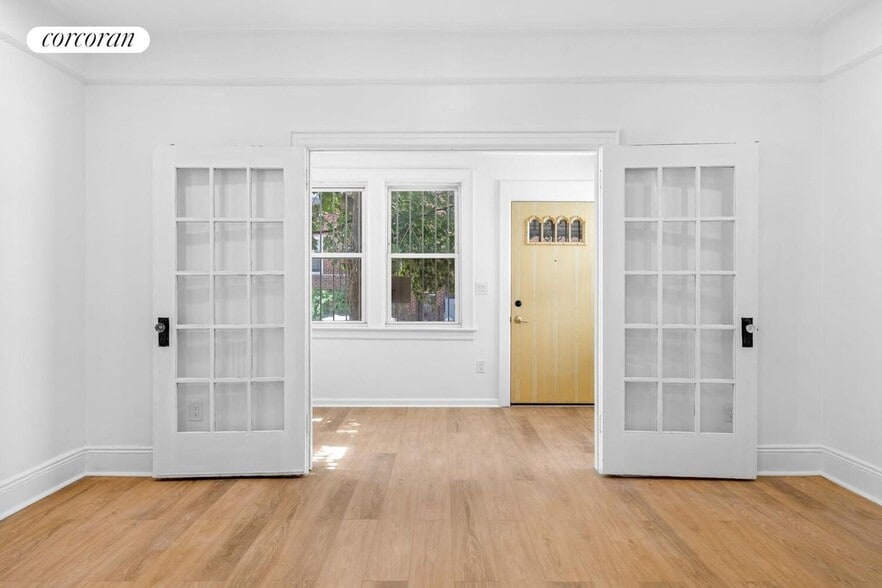 Primary Photo - 43-07 60th St