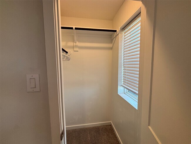 Building Photo - 5703 Blue Grama Dr