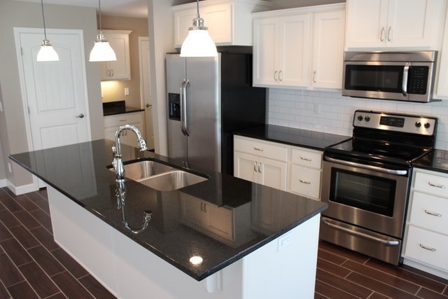 Building Photo - Beautiful 3 Bedroom, 2 Bath home for rent, short drive to Ft. Riley!