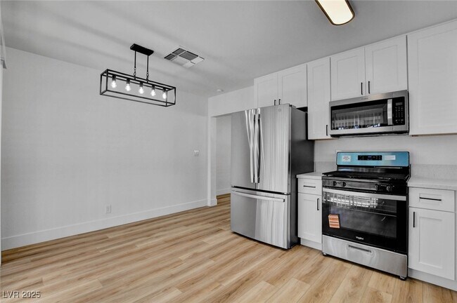 Building Photo - 8504 Manalang Rd