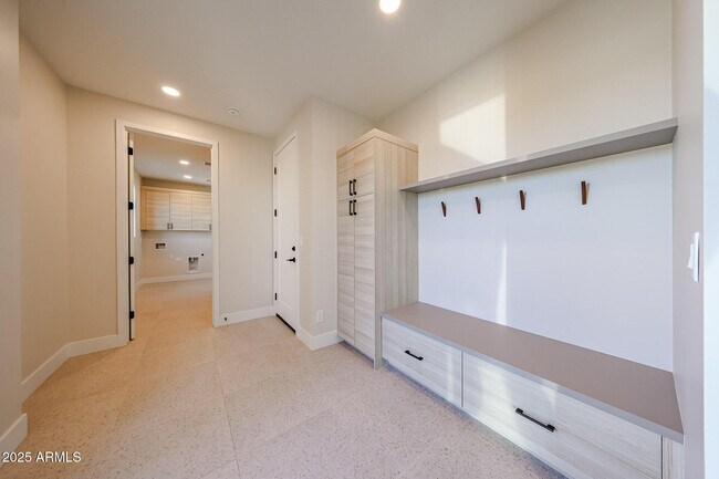 Building Photo - 6314 N 10th Dr