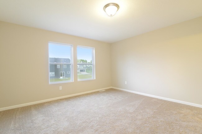 Building Photo - 3586 Fernwood Ln