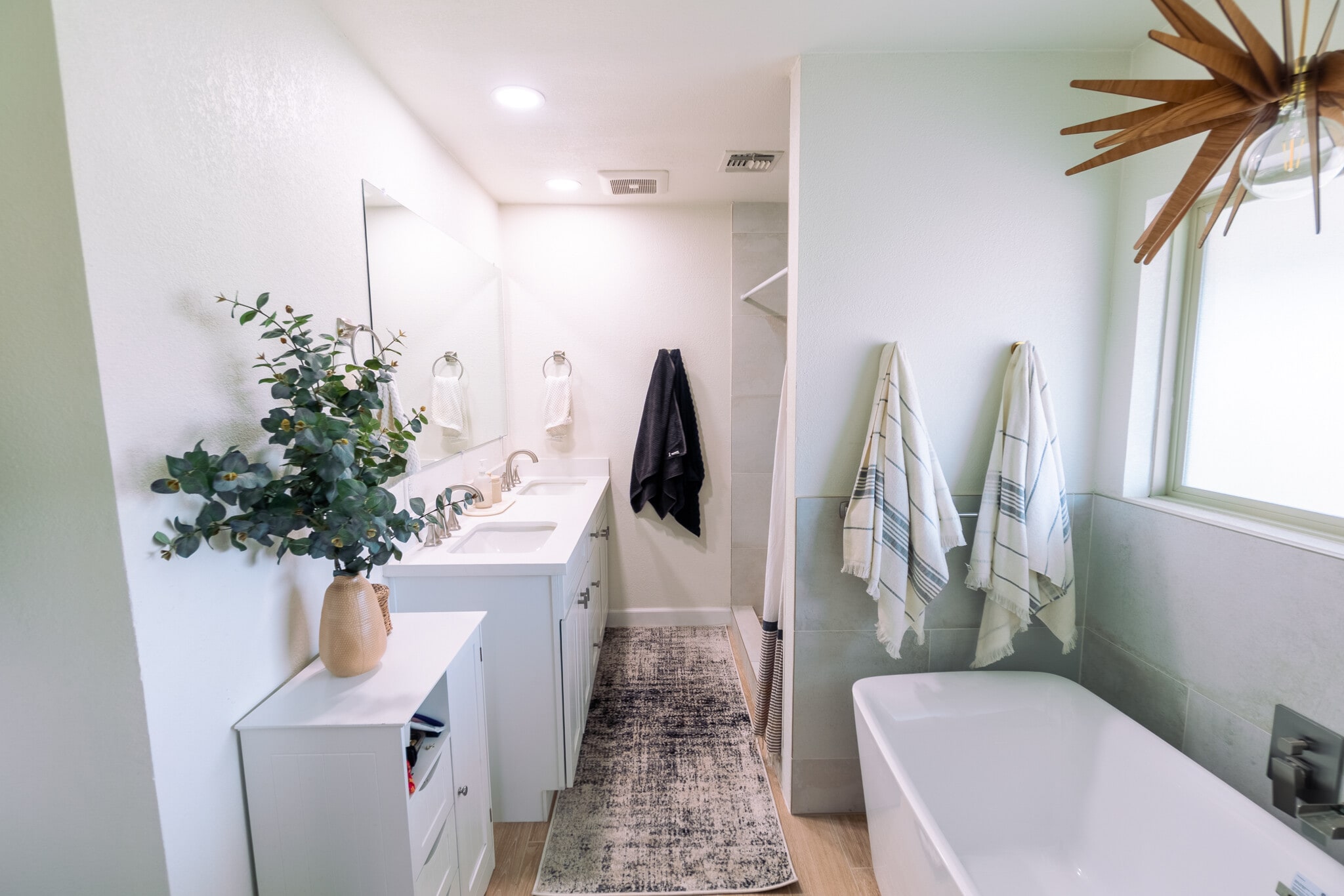 Building Photo - 7244 E Coronado Rd