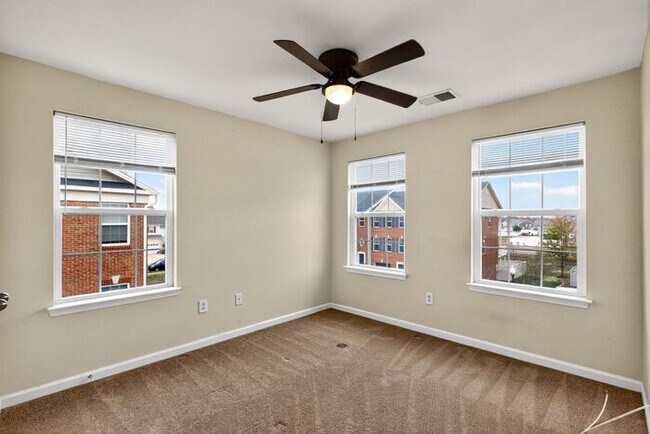 Building Photo - 11530 Sulphur Hills Pl