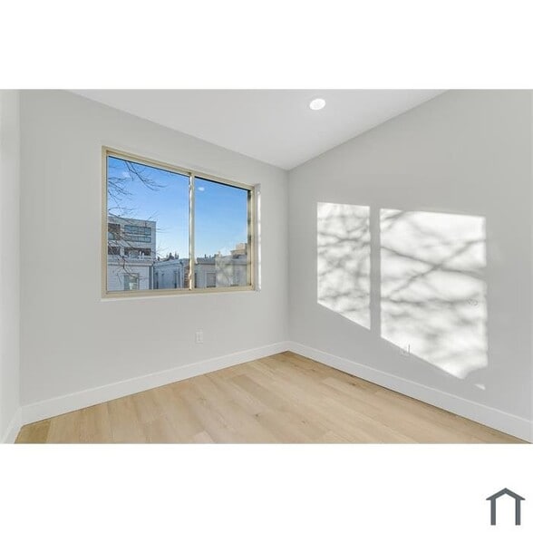 Building Photo - 3213 N 13th St