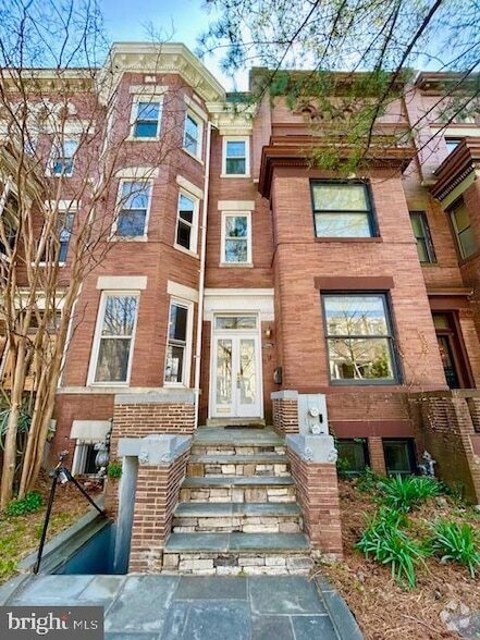 Building Photo - 1240 Columbia Rd NW