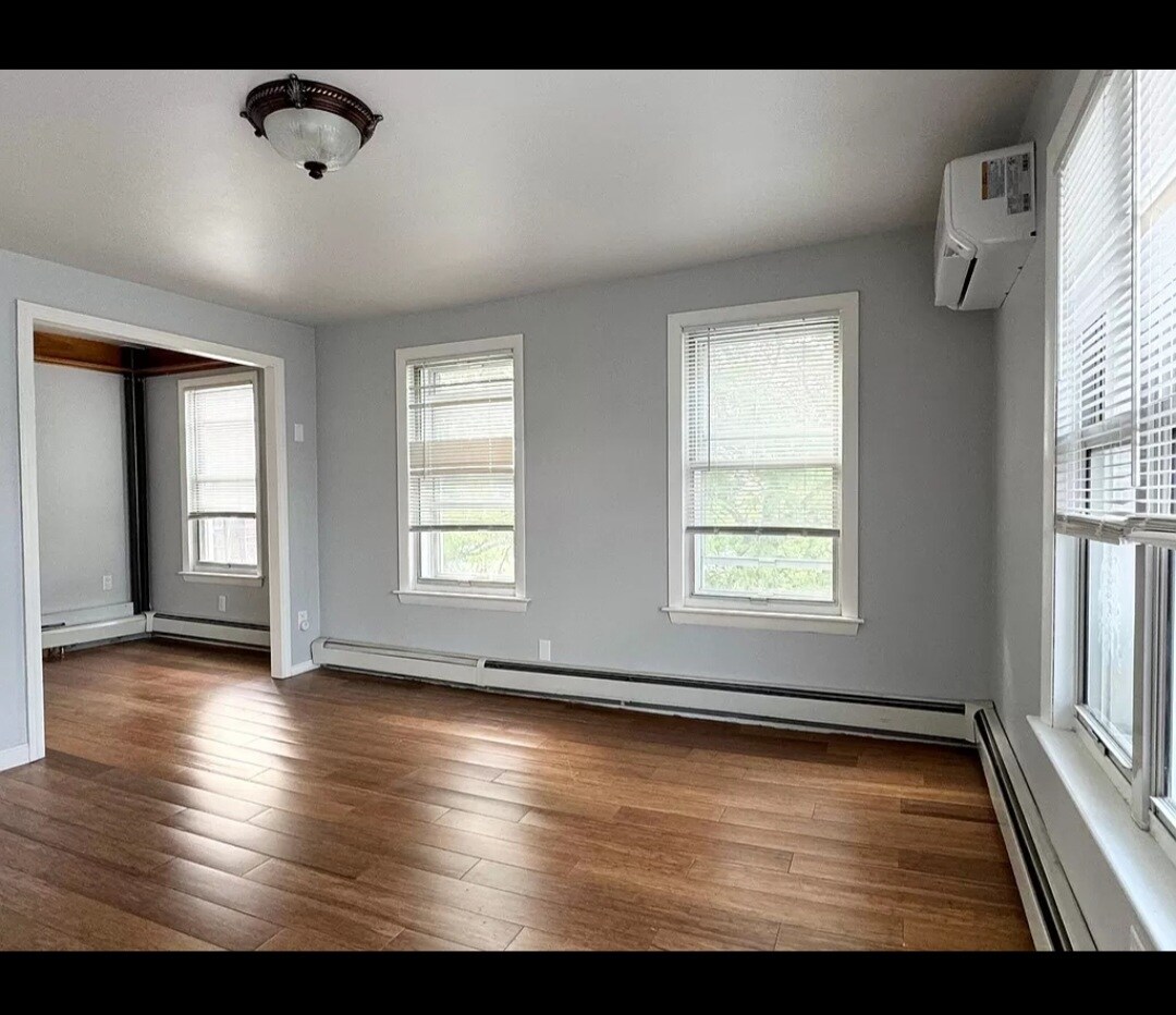 Building Photo - 221 Trenton St