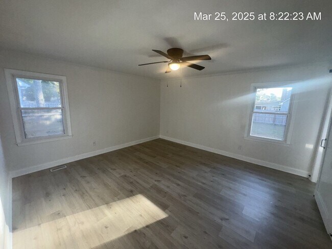 Building Photo - 3806 Airedale Ct