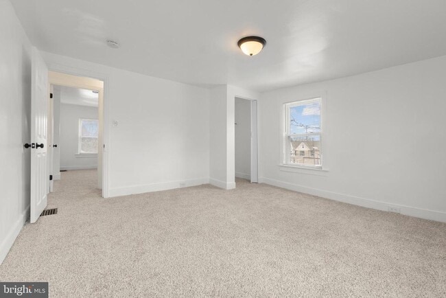 Building Photo - 221 Broadway St