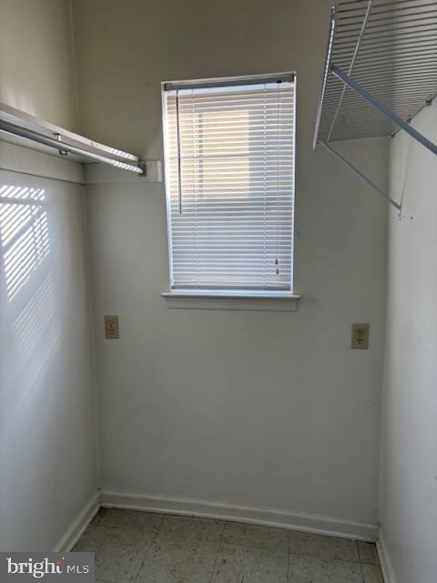 Building Photo - 308 N Main St