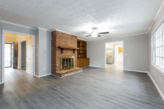 Building Photo - 200 E Shefford St