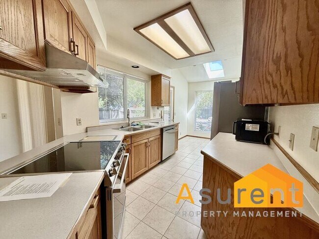 Building Photo - Charming 3-bedroom, 2-bath Ashland Home