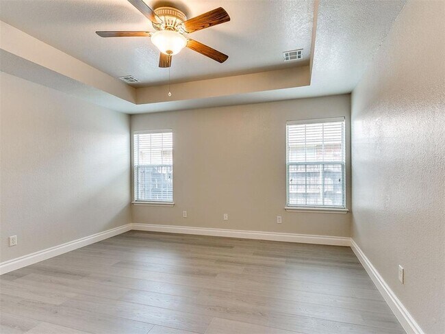 Building Photo - 1305 Melisa Dr