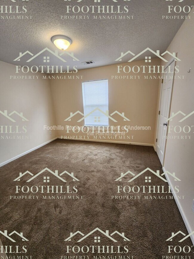 Building Photo - 131 Veranda Cir