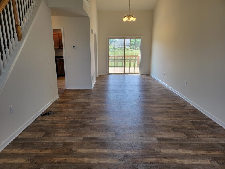 Building Photo - 336 Ashley Dr
