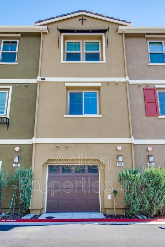 Building Photo - 605 Cinnamon Cir.