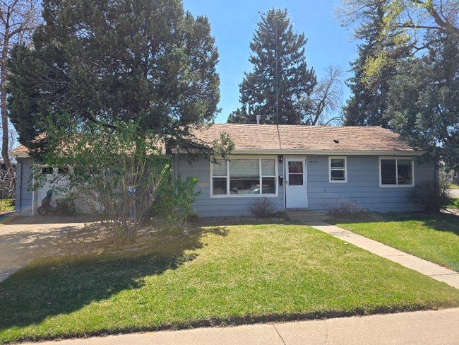 Primary Photo - 1325 Crestmore Pl