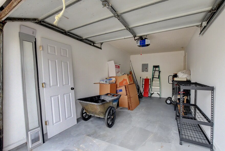 Building Photo - 16 Via de Casas Sur