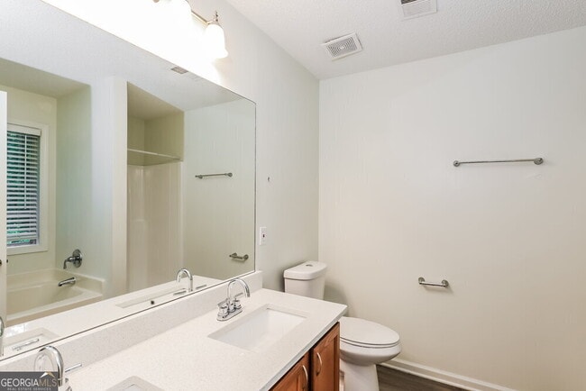 Building Photo - 10990 Knotty Pine Pl