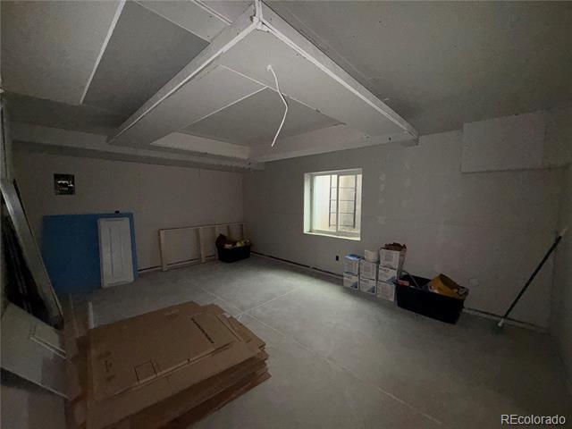 Building Photo - 9050 Pitkin St