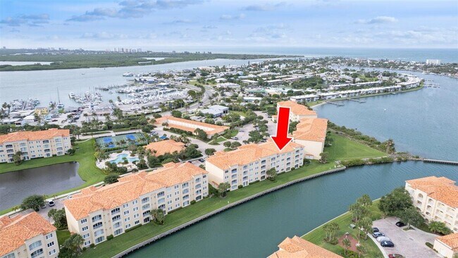 Building Photo - 5 Harbour Isle Dr E