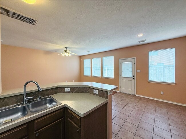 Building Photo - 12414 Jasmine Brook Ln