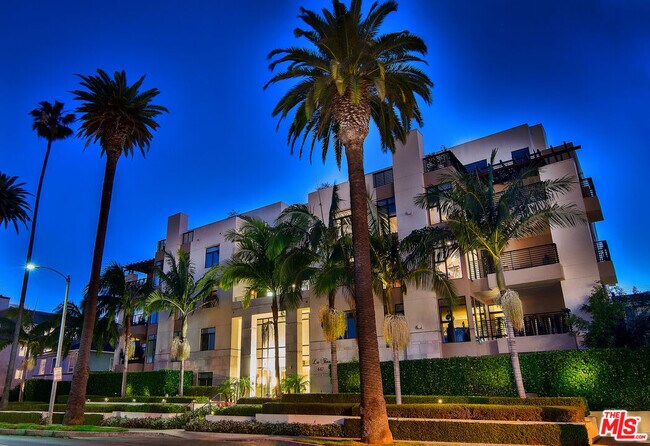 Primary Photo - 447 N Doheny Dr