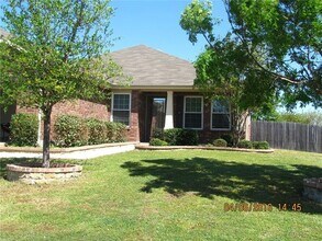 Building Photo - 4200 Ridgewood Rd