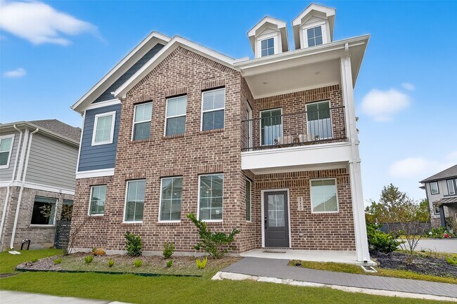 Building Photo - 15162 Post Oak Fls Dr