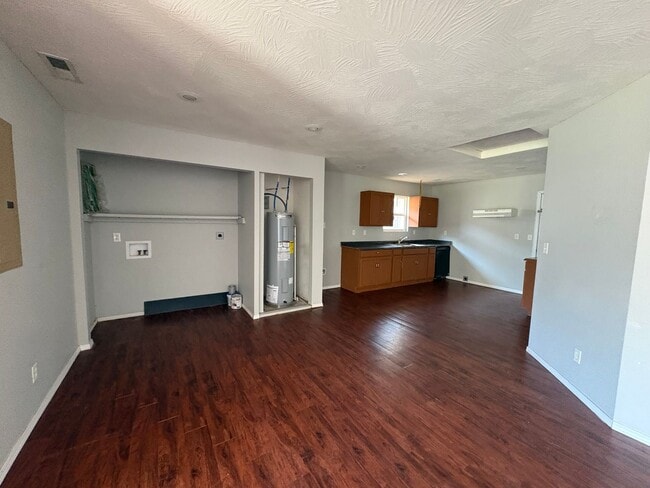 Building Photo - Reed Enterprises Management